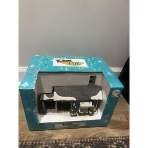 Vintage Joann Fabrics Retroville Parker Light Up Christmas House W/ Carport 2005
